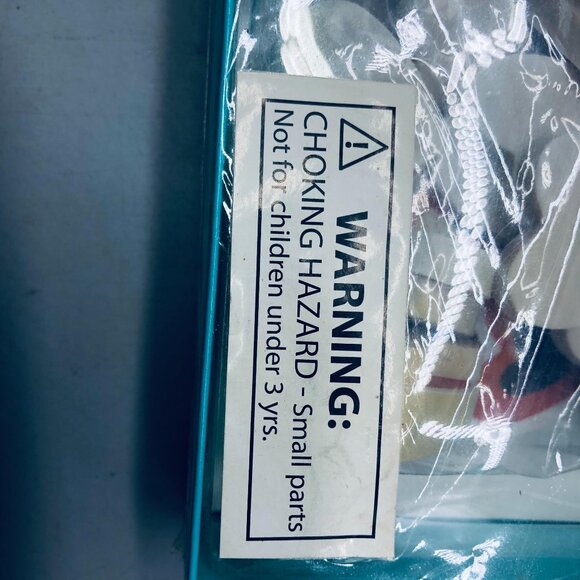 Valentine eraser card kit includes 30 erasers 30 cards 30 count sticky READ NEW - Picture 5 of 6